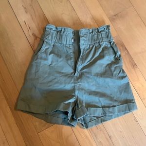 H&M green shorts